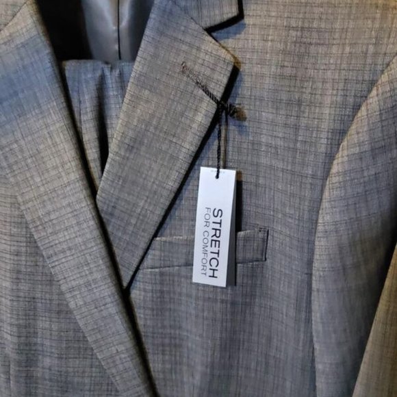 JFerrar Designer Mens 2 Piece Suit Gray/Black Check Pattern 44L W36X32 Slim-fit